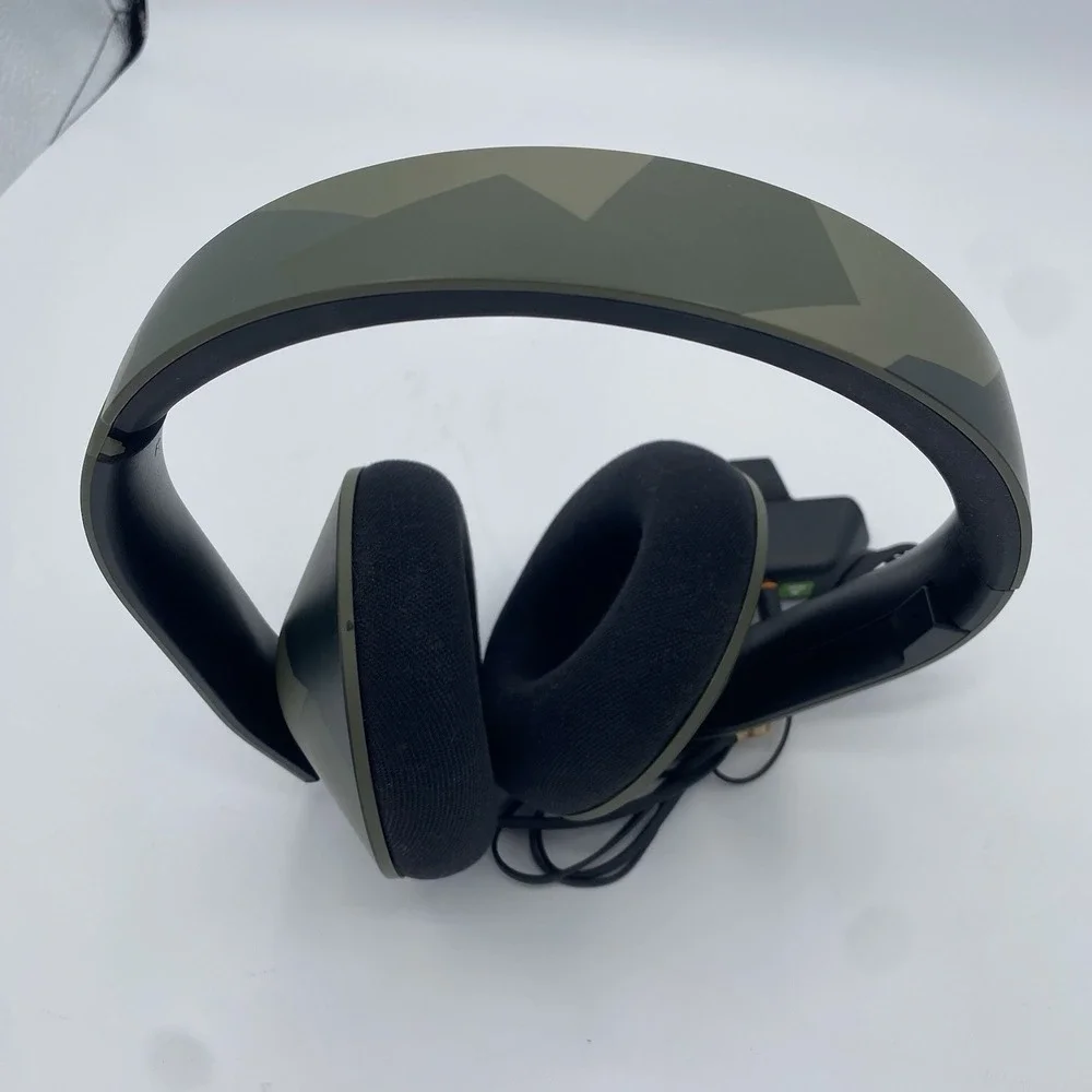 Microsoft Xbox One Wired Stereo Headset (1610) & Adapter (1626)